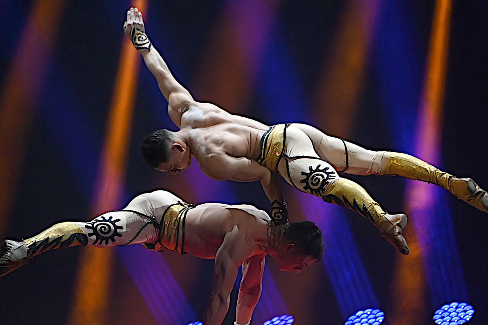 北京朝阳杂技演出精彩剧照